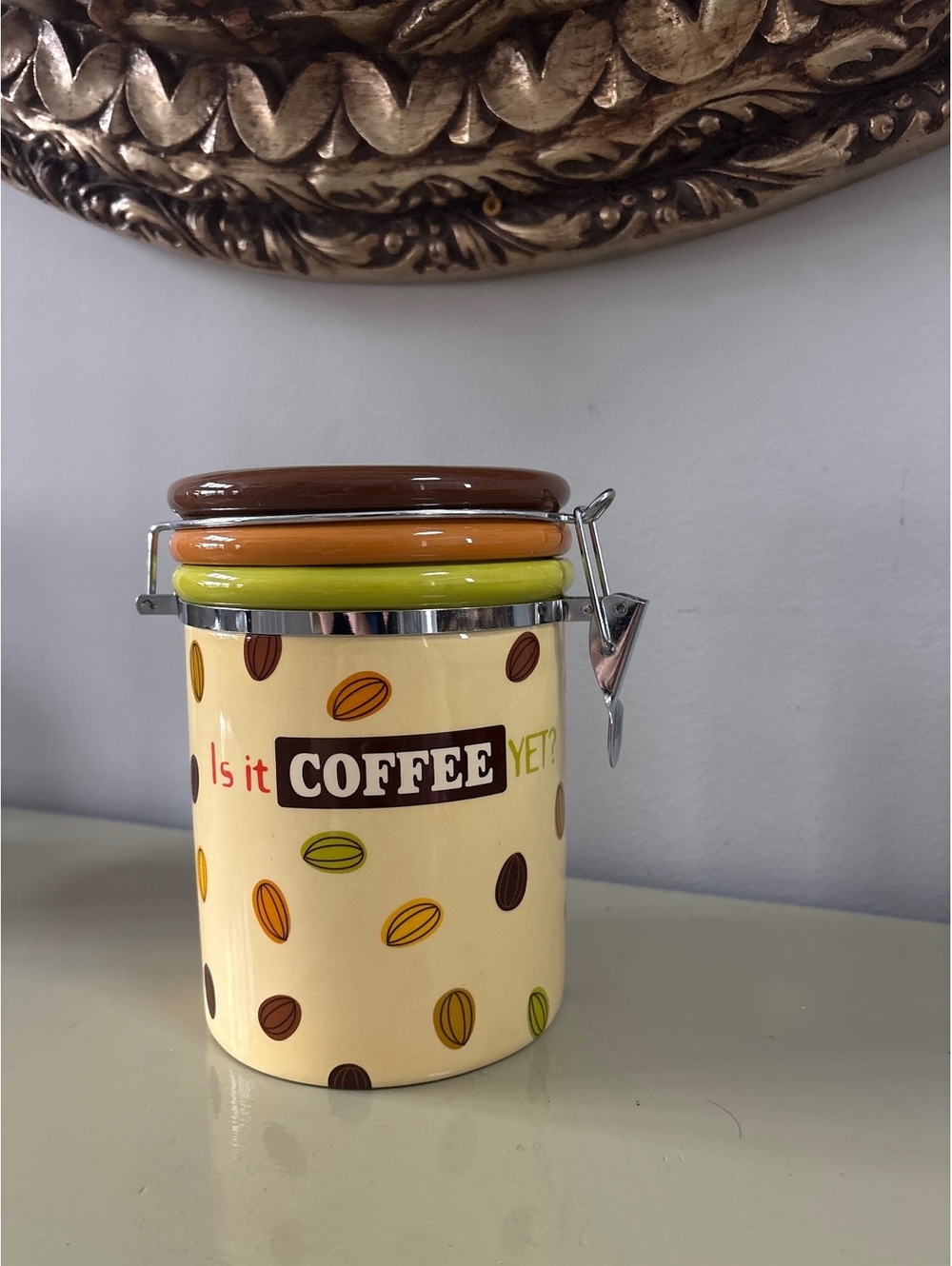 Cracker Barrel Ceramic Coffee bar Canister with Airtight Lid